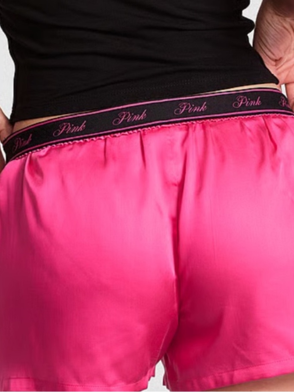 VS Pink - Picture 2 of 5